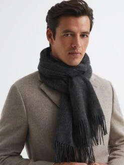 Reiss Charcoal Picton Cashmere Blend Scarf -Style Trend Shop C35343s3