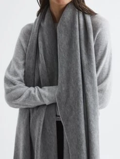 Reiss Soft Grey Picton Cashmere Blend Scarf -Style Trend Shop C67 434s4