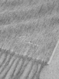 Reiss Soft Grey Picton Cashmere Blend Scarf -Style Trend Shop C67 434s5