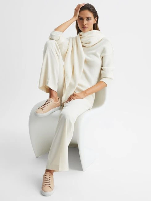 Reiss Biscuit Finley Lace Up Leather Trainers 4 Reiss Biscuit Finley Lace Up Leather Trainers - Image 2