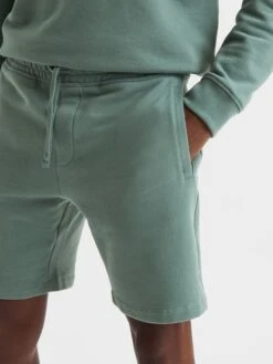 Reiss Fern Green Henry Garment Dye Jersey Shorts 10 Reiss Fern Green Henry Garment Dye Jersey Shorts -Style Trend Shop D74 793s4