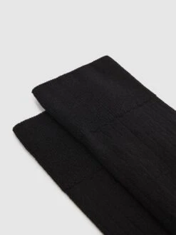 Reiss Black Fela Ribbed Socks -Style Trend Shop T94128s3