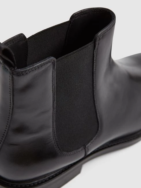 Reiss Black Tenor Leather Chelsea Boots 5 Reiss Black Tenor Leather Chelsea Boots - Image 3